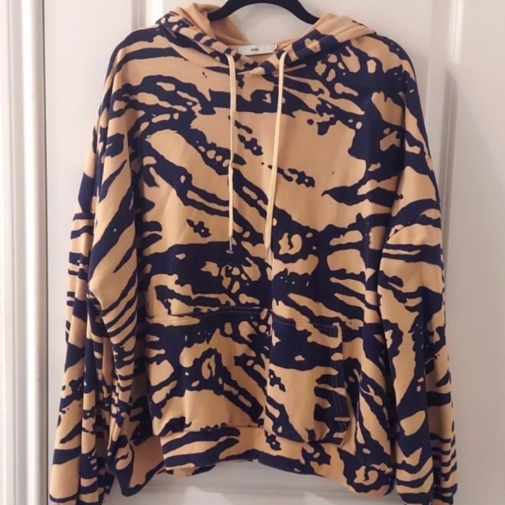 ADIKA SWEATSHIRT